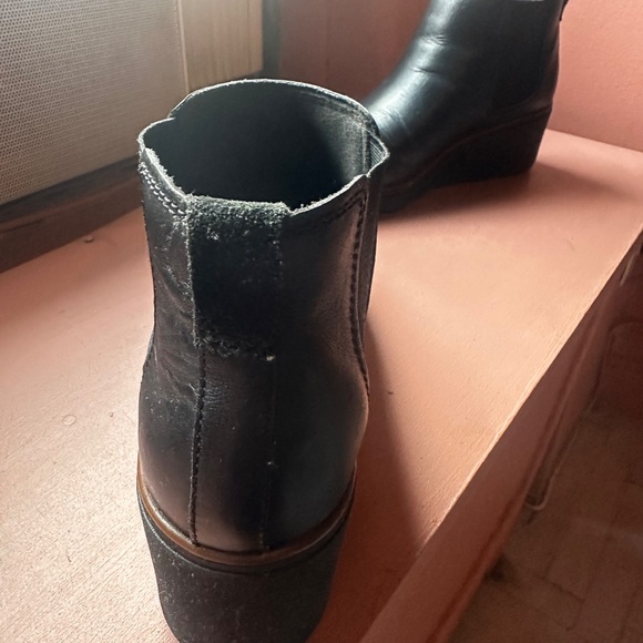 Clarks wedge pull on ankle boots-Size 10 - Picture 3 of 5